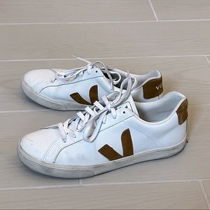 Men’s size 10 Veja Campo sneaker - Very Good